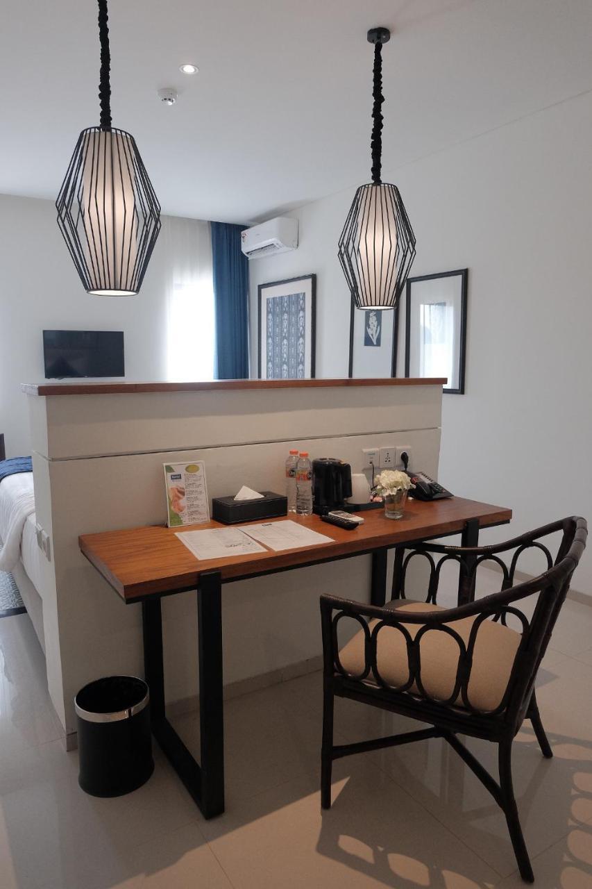 M Hotel Sorong Zewnętrze zdjęcie