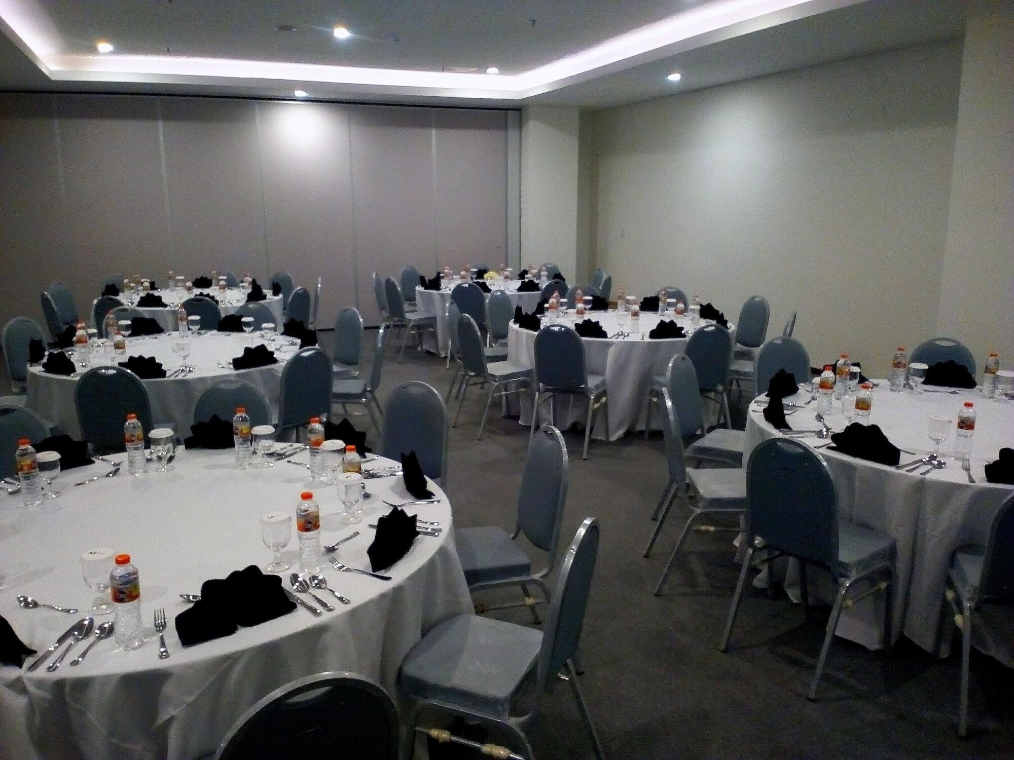 M Hotel Sorong Zewnętrze zdjęcie